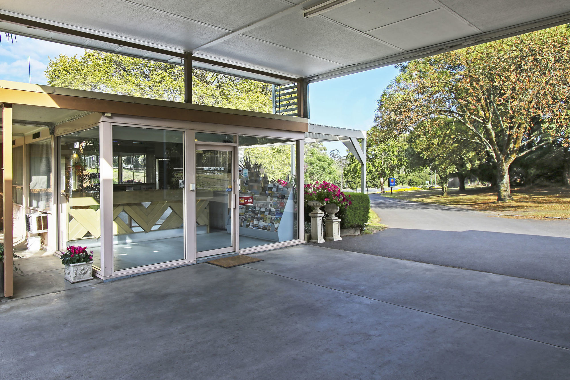 Moe Parklands Motel Bagian luar foto
