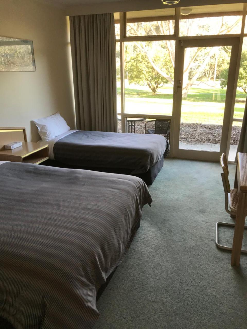 Moe Parklands Motel Bagian luar foto